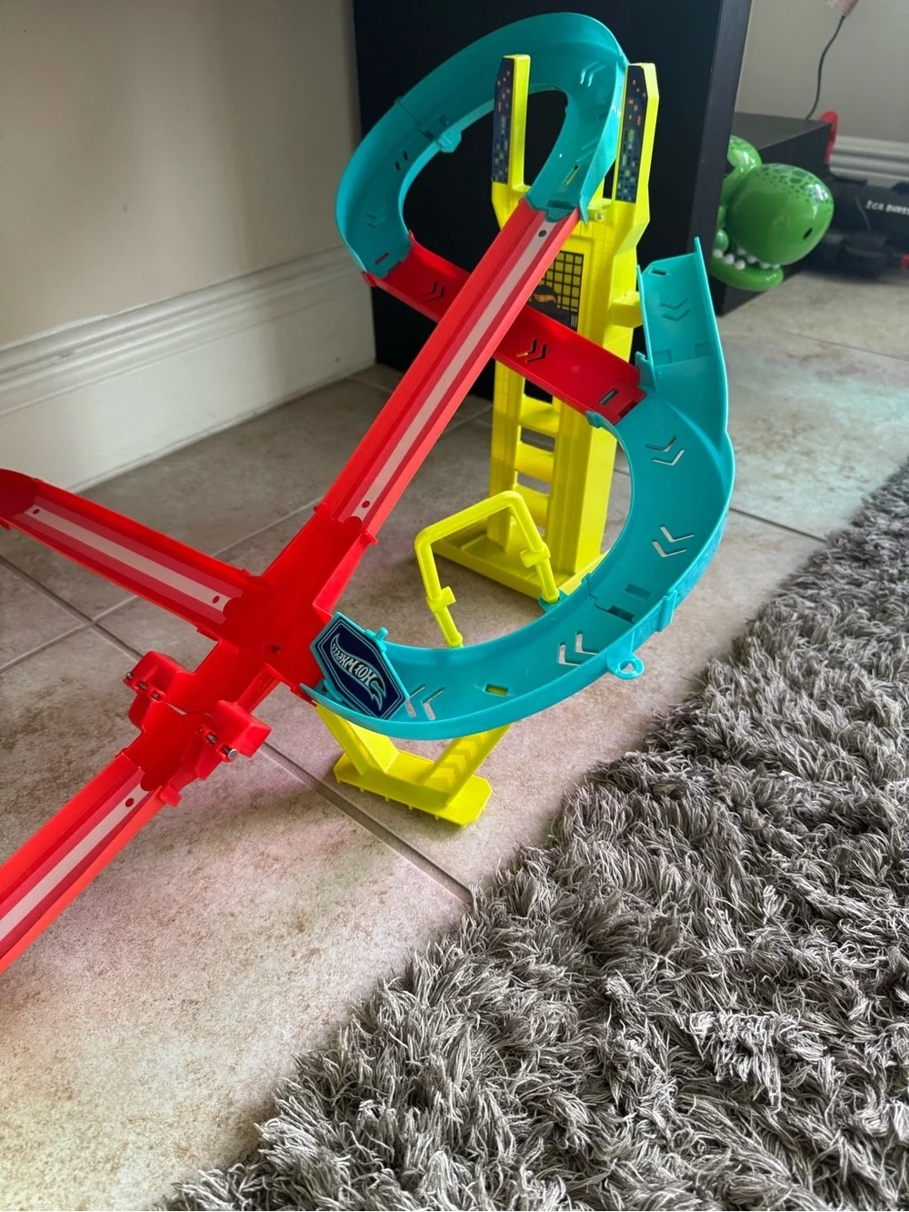 HotWheels Bright Red & Teal Kids Raceway Playset with Neon Yellow Supports